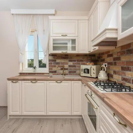 Luxury Stone Villa Imperia וילה *